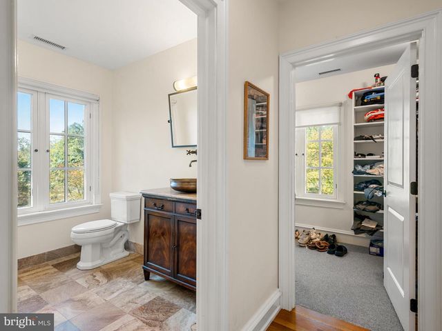 948 DROVERS LN, Chester Springs, PA 19425
