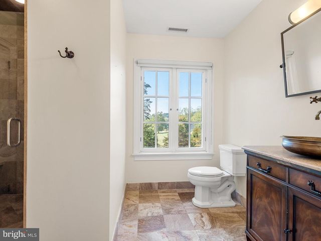 948 DROVERS LN, Chester Springs, PA 19425