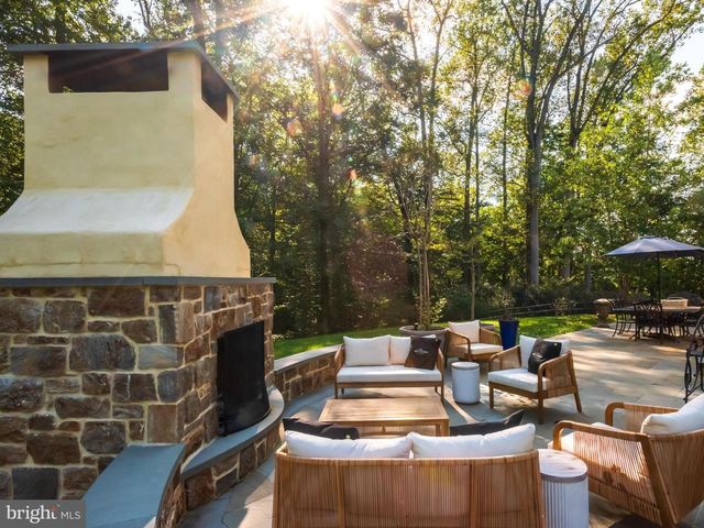 948 DROVERS LN, Chester Springs, PA 19425