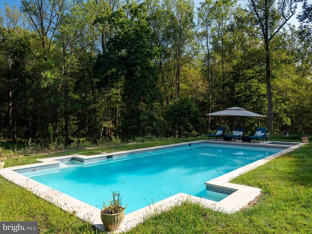 948 DROVERS LN, Chester Springs, PA 19425