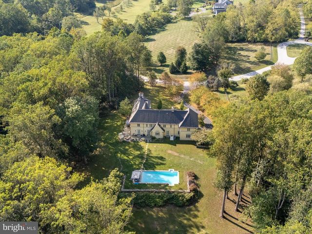 948 DROVERS LN, Chester Springs, PA 19425