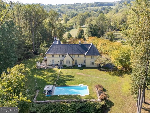 948 DROVERS LN, Chester Springs, PA 19425