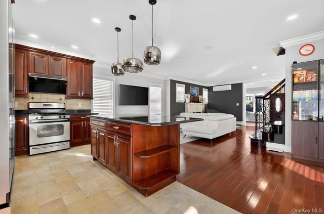 4122 169th Street, Flushing, NY 11358