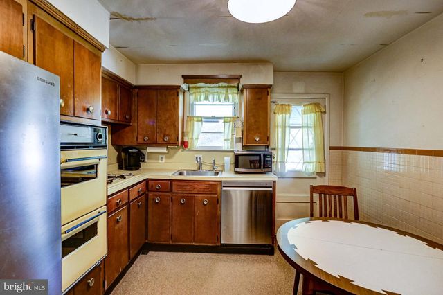 1321 FAUNCE ST, Philadelphia, PA 19111