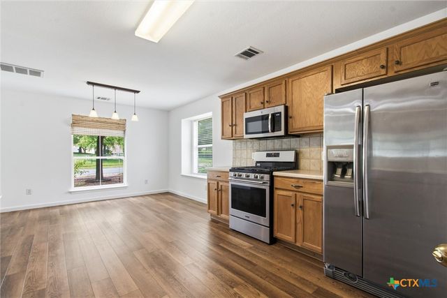 244 Sampson, Kyle, TX 78640