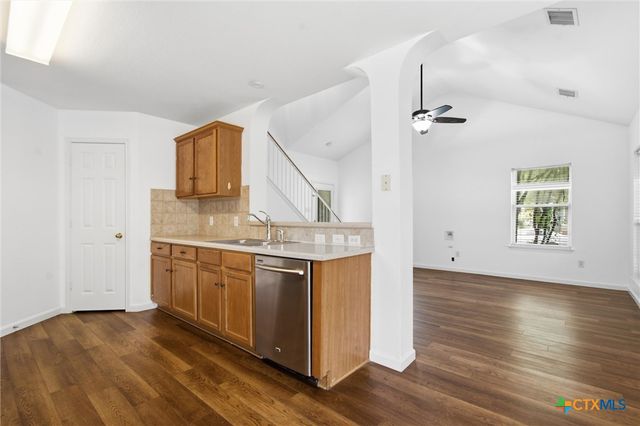 244 Sampson, Kyle, TX 78640