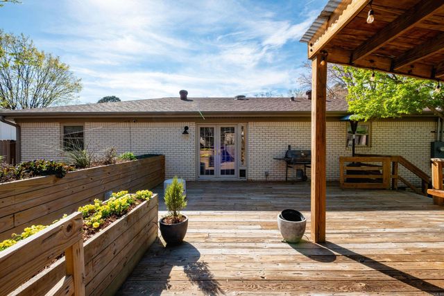 319 Poinsetta Drive, Little Rock, AR 72205