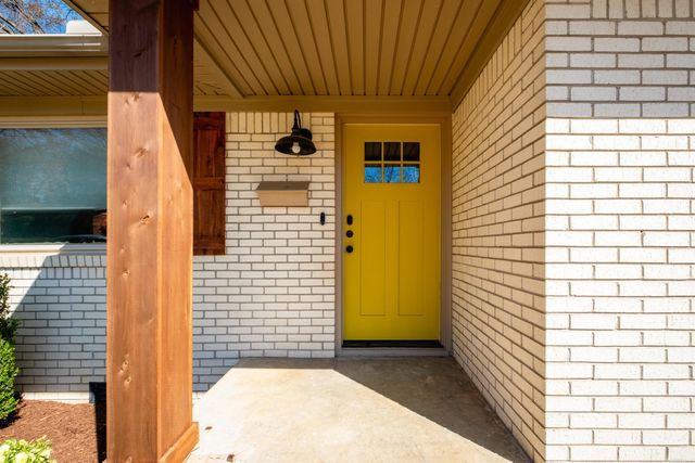 319 Poinsetta Drive, Little Rock, AR 72205