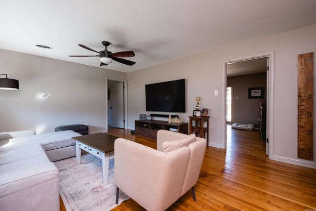 319 Poinsetta Drive, Little Rock, AR 72205