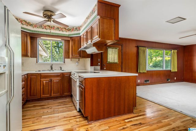 822 S MONTEZ DRIVE, Bessemer, AL 35022