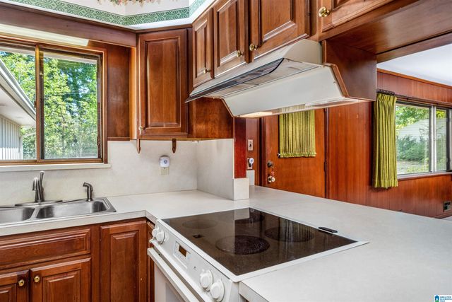 822 S MONTEZ DRIVE, Bessemer, AL 35022