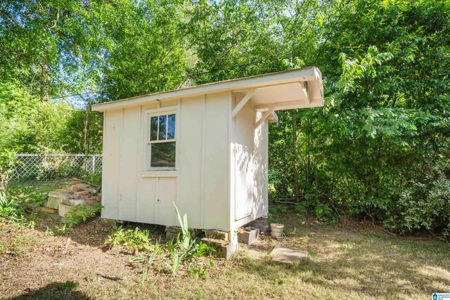 822 S MONTEZ DRIVE, Bessemer, AL 35022
