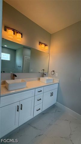 1622 NW 18th TER, Cape Coral, FL 33993