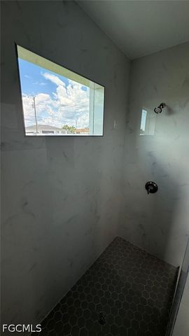 1622 NW 18th TER, Cape Coral, FL 33993