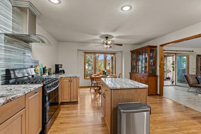 4715 S Elizabeth Avenue, Springfield, MO 65810