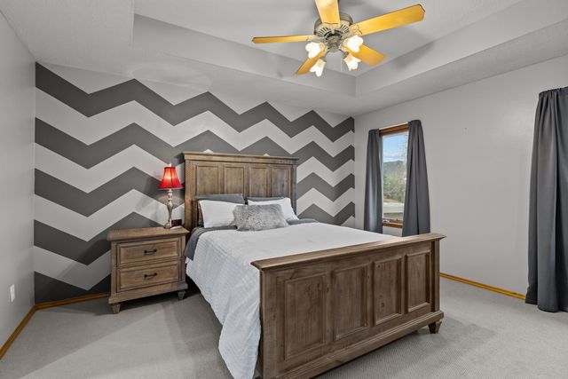 4715 S Elizabeth Avenue, Springfield, MO 65810