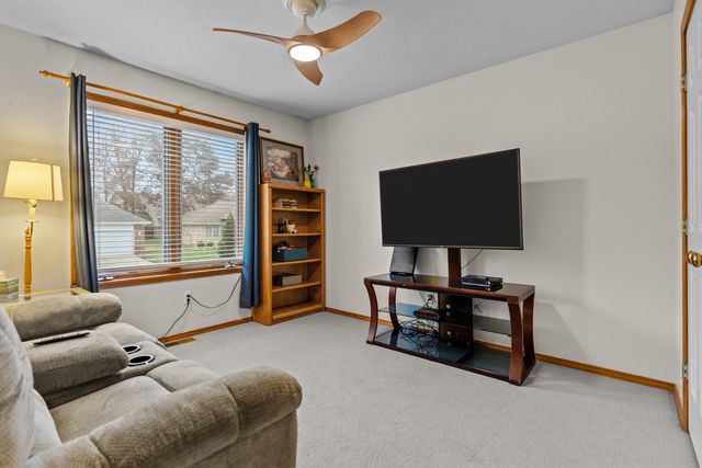 4715 S Elizabeth Avenue, Springfield, MO 65810