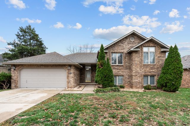 4715 S Elizabeth Avenue, Springfield, MO 65810