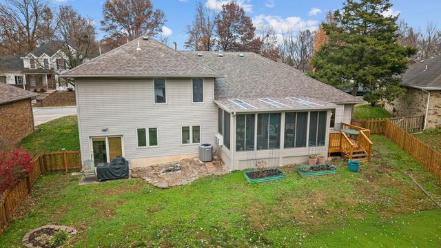 4715 S Elizabeth Avenue, Springfield, MO 65810