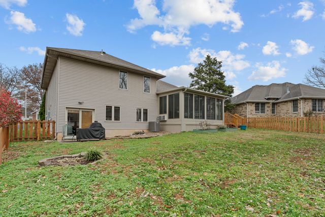 4715 S Elizabeth Avenue, Springfield, MO 65810