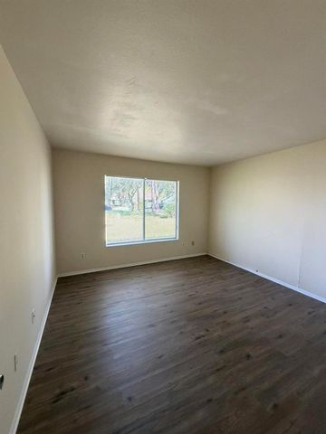 1720 SE Linpark Court, Port St. Lucie, FL 34952