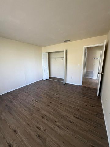 1720 SE Linpark Court, Port St. Lucie, FL 34952