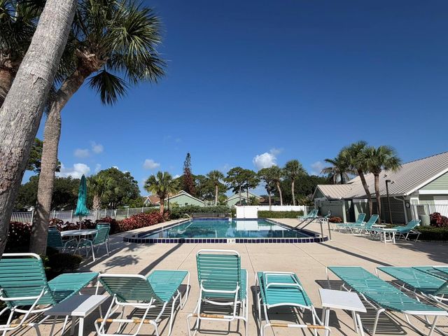 1720 SE Linpark Court, Port St. Lucie, FL 34952
