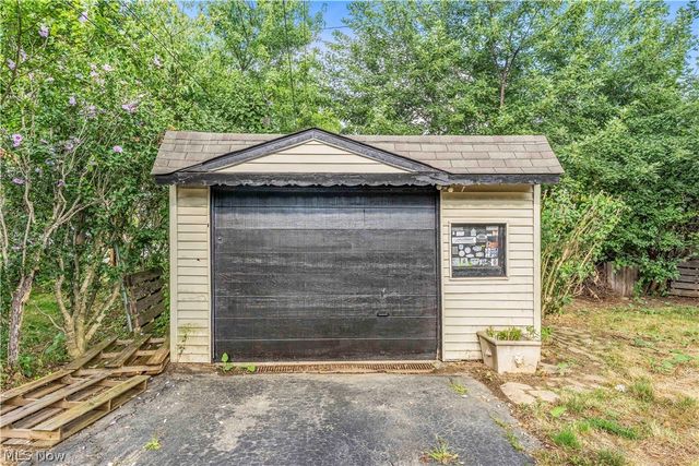 4758 E 88th Street, Garfield Heights, OH 44125