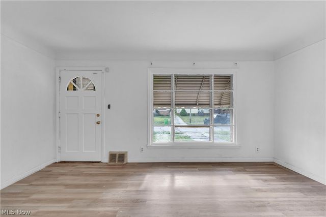 4758 E 88th Street, Garfield Heights, OH 44125