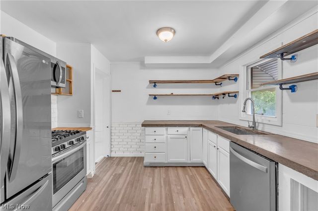 4758 E 88th Street, Garfield Heights, OH 44125