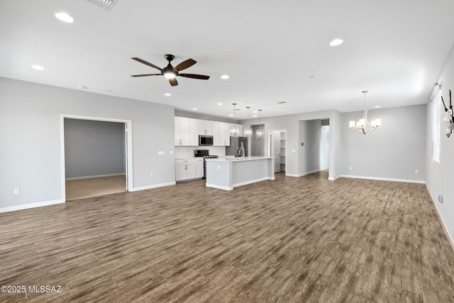 14241 E Hub Drive, Vail, AZ 85641
