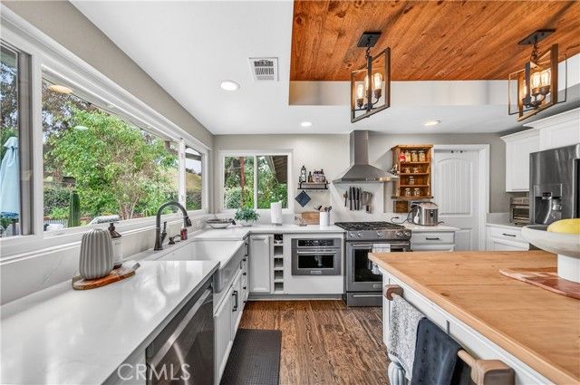 20705 Onaknoll, Riverside, CA 92570