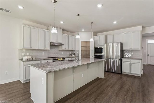 104 Murray WAY, Yorktown, VA 23693