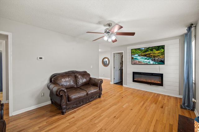 3571 Southmeade Dr, Cookeville, TN 38506