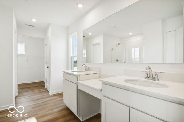 15977 Tharp Woods Drive, Fishers, IN 46037