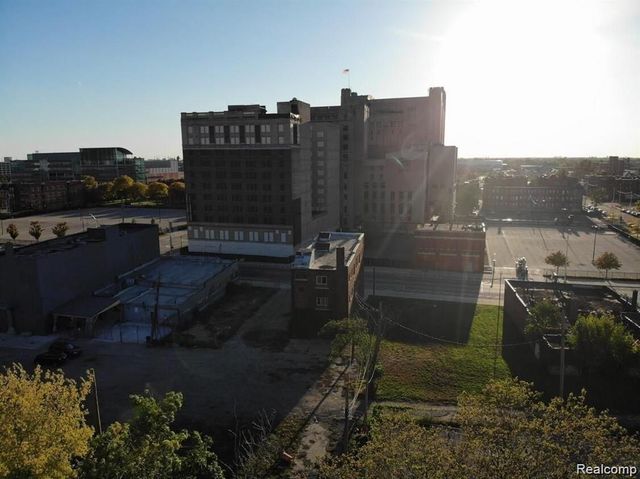 2939 PARK Avenue, Detroit, MI 48201