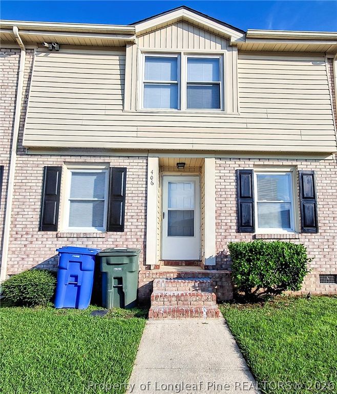 406 Kirkcaldy Court, Fayetteville, NC 28314 — exterior