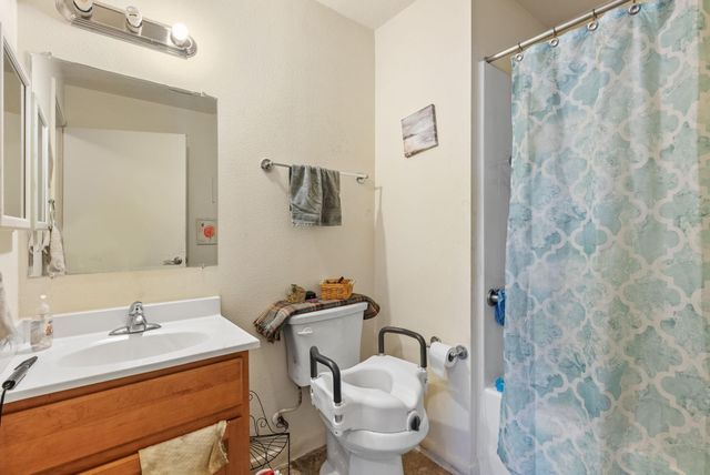 3004 Avenue D, Bay City, TX 77414