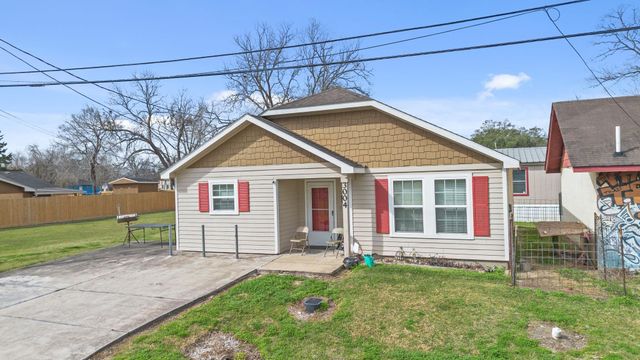 3004 Avenue D, Bay City, TX 77414