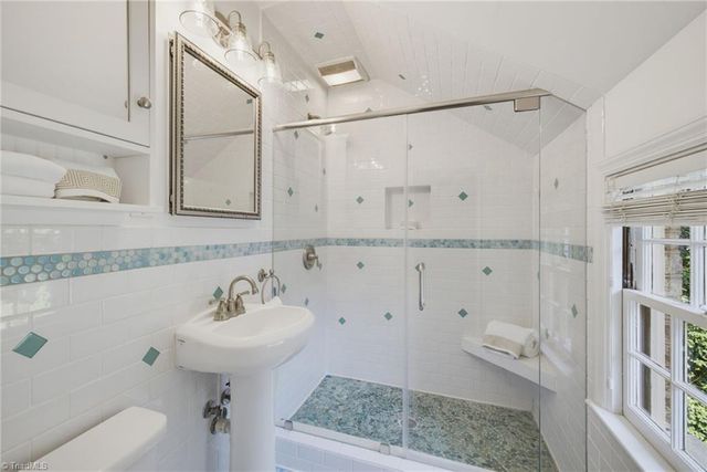 716 Dover Road, Greensboro, NC 27408