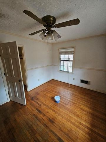 2615 Glendale NE Drive, Conyers, GA 30013