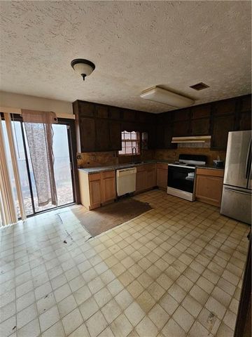 2615 Glendale NE Drive, Conyers, GA 30013