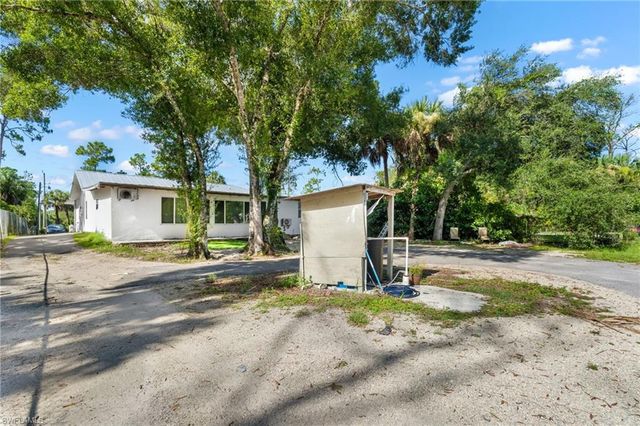 1871 Golden gate BLVD E, Naples, FL 34120