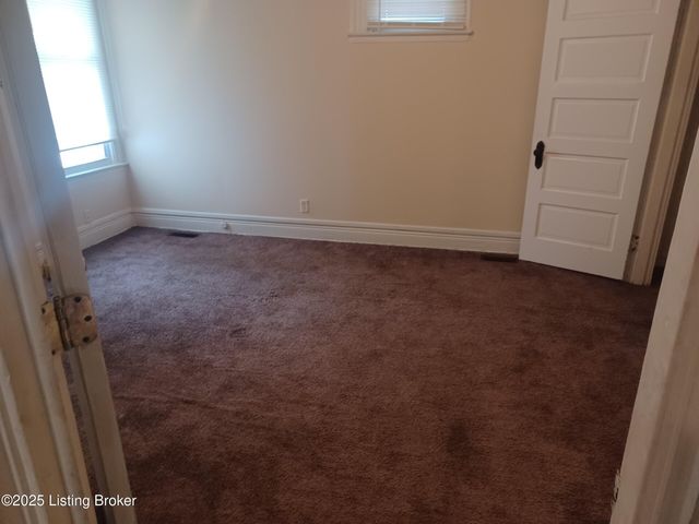 1421 Hazel St, Louisville, KY 40211