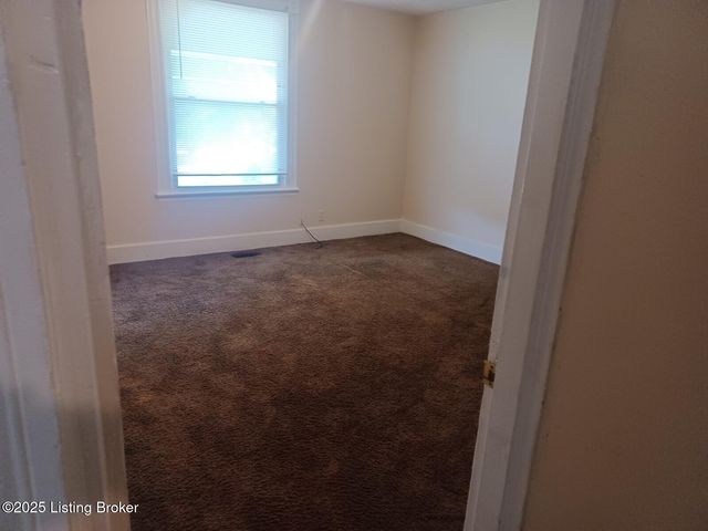 1421 Hazel St, Louisville, KY 40211