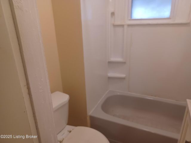 1421 Hazel St, Louisville, KY 40211