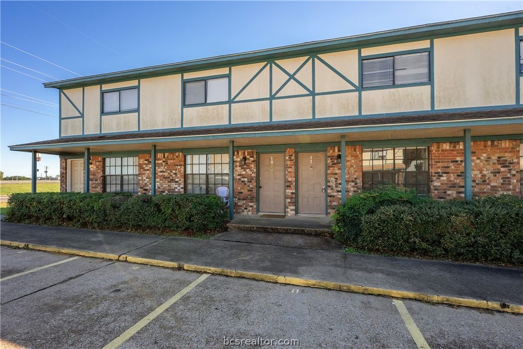 300 Ivy Street, Navasota, TX 77868 — photo 3