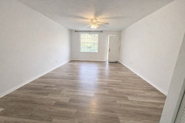 213 Oak Grove Dr, Nashville, TN 37217