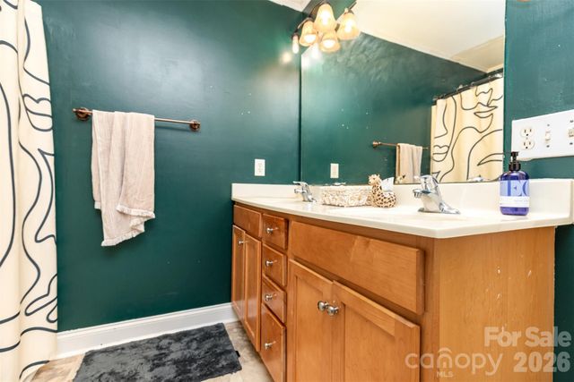 2108 Sardony Lane, Charlotte, NC 28213