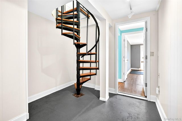25 Hillside Avenue, Valhalla, NY 10595